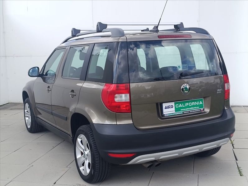 Škoda Yeti 1,6 TDi Navi Klima Tempomat - fotka 10 z 33