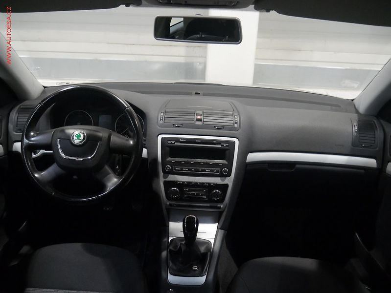 Škoda Octavia (2011) 1.4TSI, 1.maj,ČR, Ambition, - fotka 8 z 16