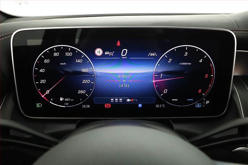 Mercedes-Benz GLC (2025) 220 d 4MATIC, AMG Line - fotka 8 z 28