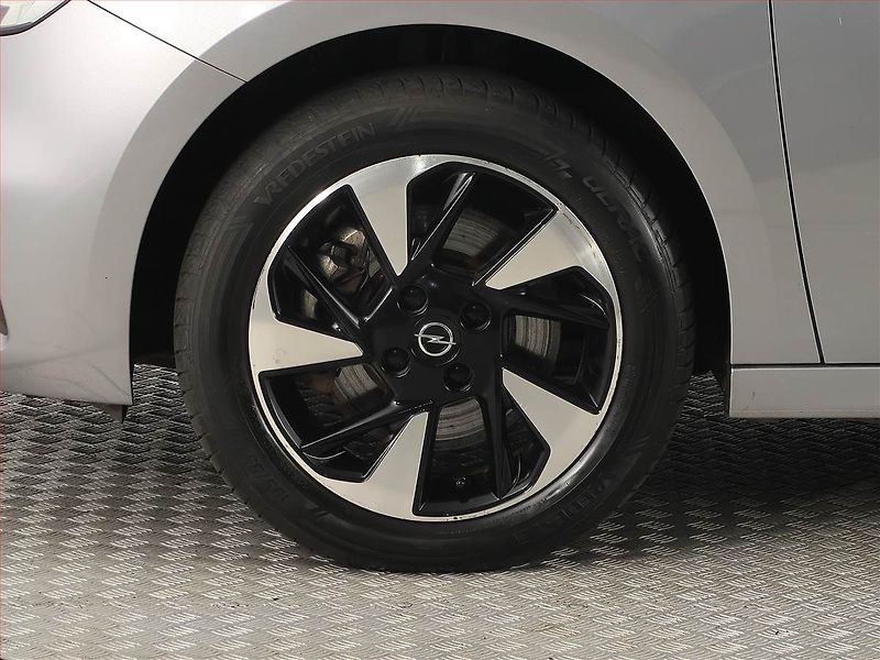 Opel Corsa (2020) Elegance 50 kWh, SoH 98% - fotka 15 z 20