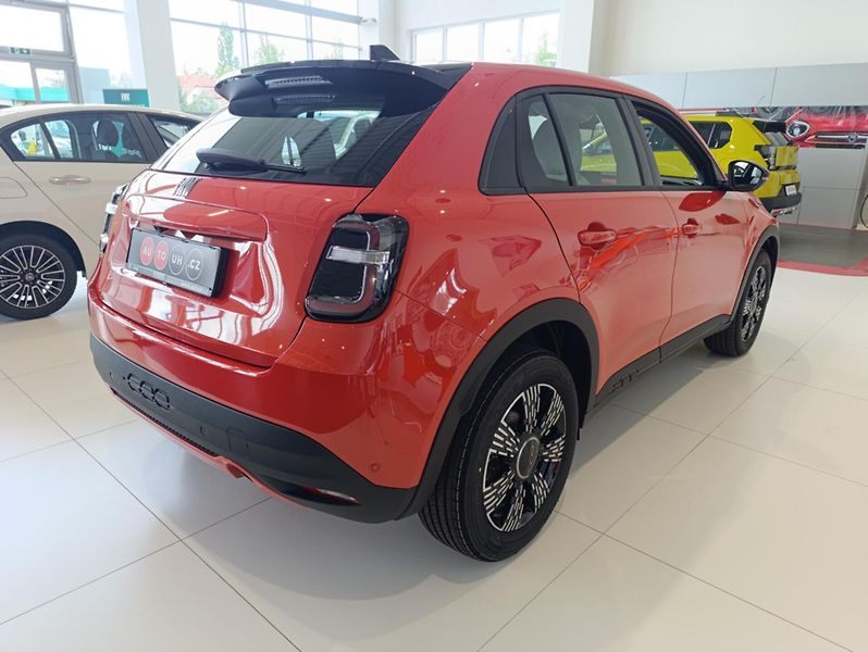 Fiat 600 (2026) 1,2 Turbo 100k ICON - fotka 7 z 14