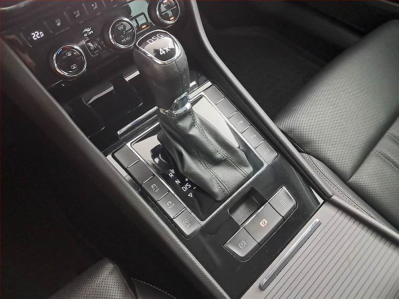 Škoda Superb (2020) Laurin&Klement 2.0 TDI - fotka 16 z 20