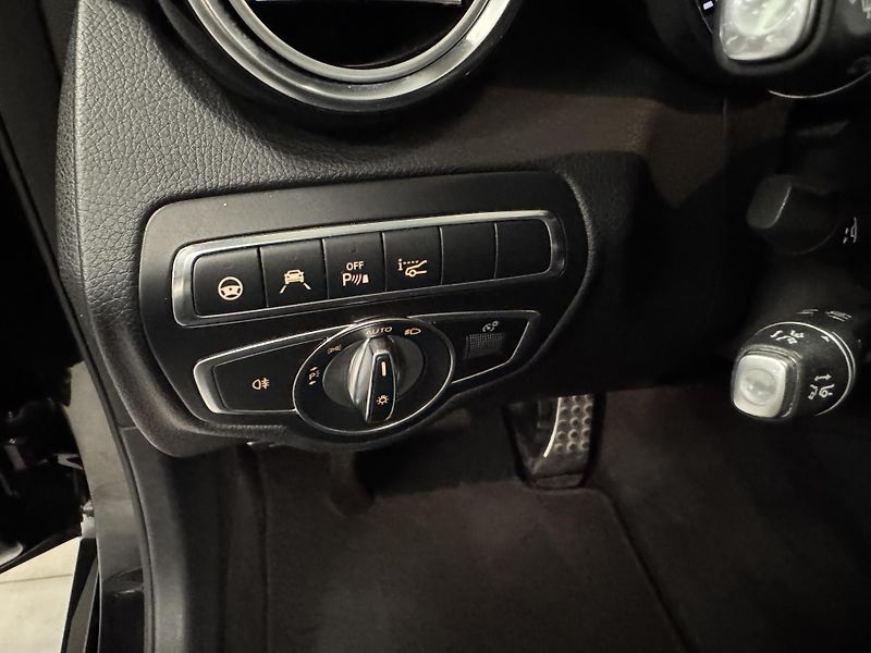 Mercedes-Benz GLC (2017) 350e 4M AMG - fotka 20 z 42