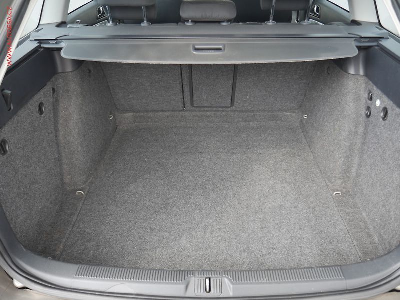 Škoda Octavia (2009) 1.6 MPi, Ambiente, TZ - fotka 7 z 19
