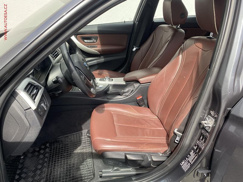 BMW Řada 3 (2013) 3.0i 335i, AT, navi, bixen - fotka 9 z 18