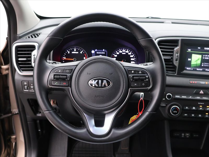 Kia Sportage 1,7 CRDI 85kW Comfort CZ - fotka 17 z 33