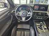 BMW Řada 5 M550i xDrive - náhled 23