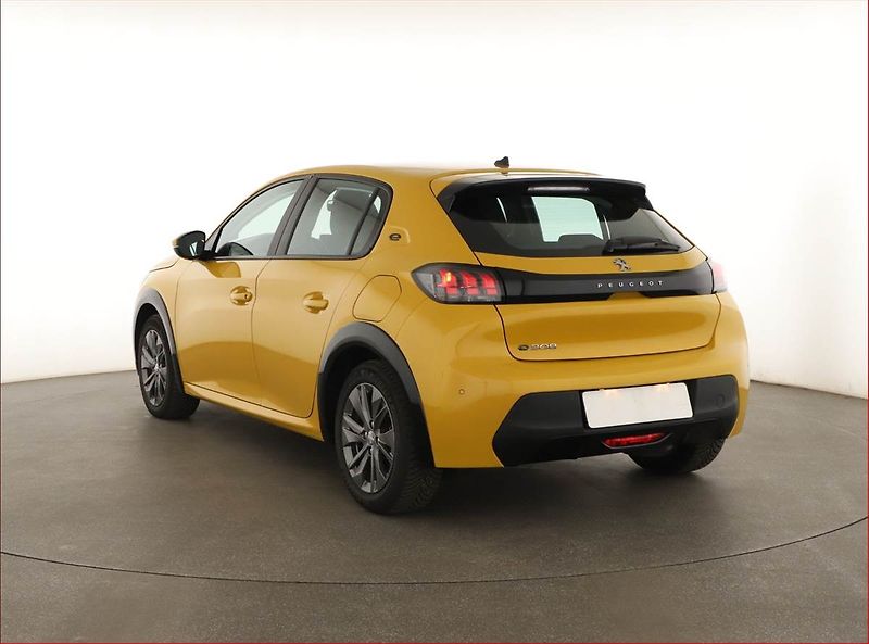 Peugeot 208 (2021) 50 kWh, SoH 91%, Automat - fotka 4 z 21