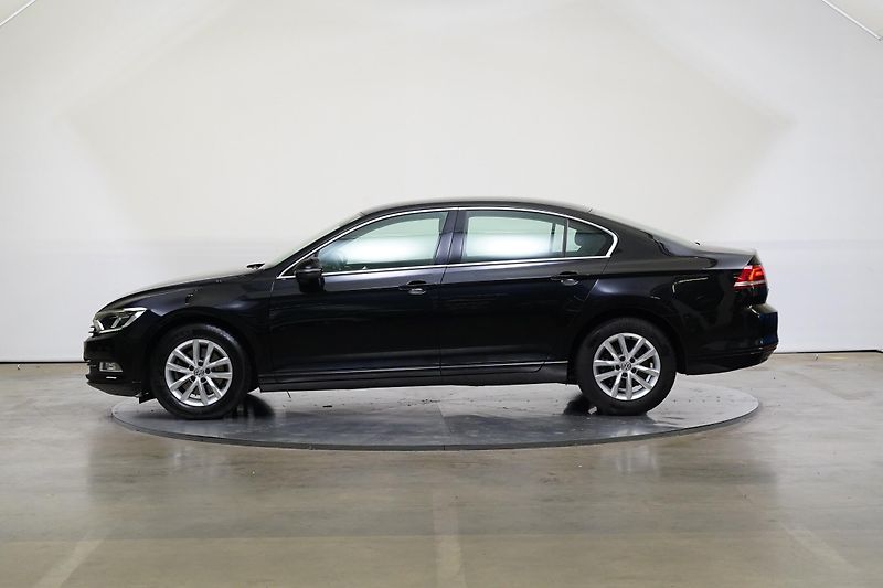 Volkswagen Passat - fotka 3 z 24