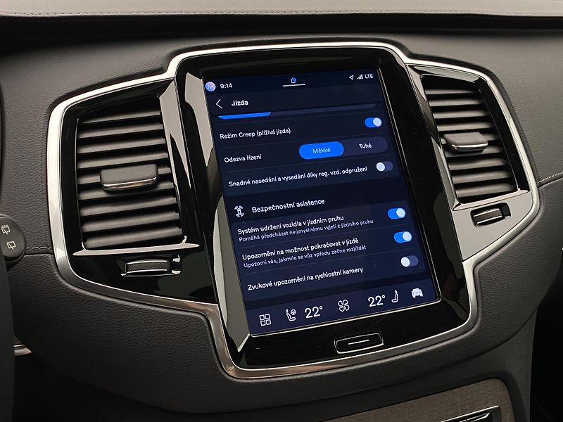 Volvo XC90 T8 AWD PLUG-IN ULTIMATE BRIGHT - fotka 51 z 72