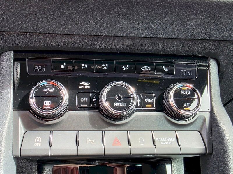 Škoda Karoq (2023) 1,5TSI 110KW SPORTLINE - fotka 16 z 33