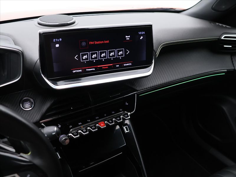 Peugeot 2008 1,2 PT114kW CZ GT-line - fotka 26 z 40