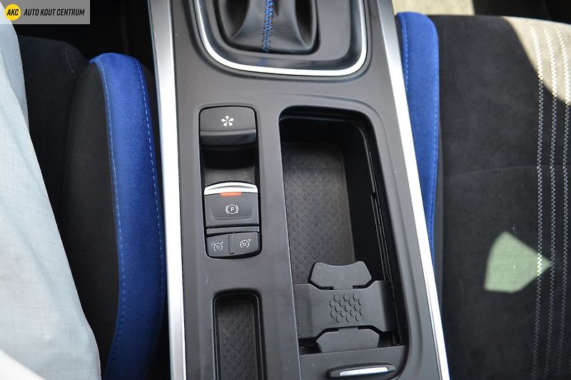 Renault Mégane GRANDTOUR 1.6TCE- 205k GT SPOR - fotka 33 z 65