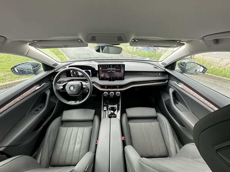 Škoda Superb Laurin a Klement - fotka 11 z 17