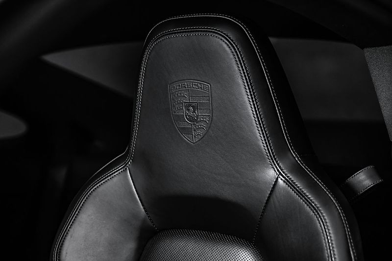 Porsche 911 Carrera 4 Sport Chrono PDLS - fotka 18 z 23