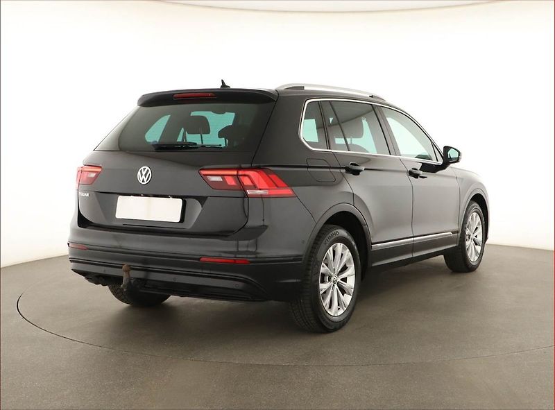 Volkswagen Tiguan (2019) 2.0 TDI, Automat, Serv.kniha - fotka 5 z 24