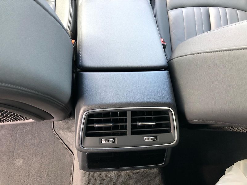Audi A6 Avant 40 TDI - fotka 23 z 29