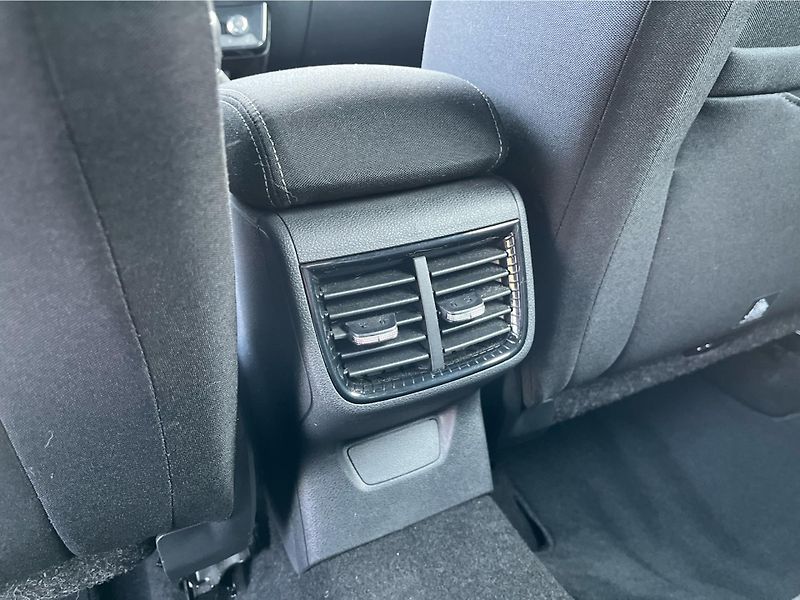 Škoda Fabia 1.0 TSI 70 kW TOP SELECTION - fotka 23 z 26