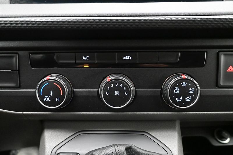 Volkswagen Transporter 2,0 TDI 110 kW DSG LONG Záruka - fotka 21 z 29