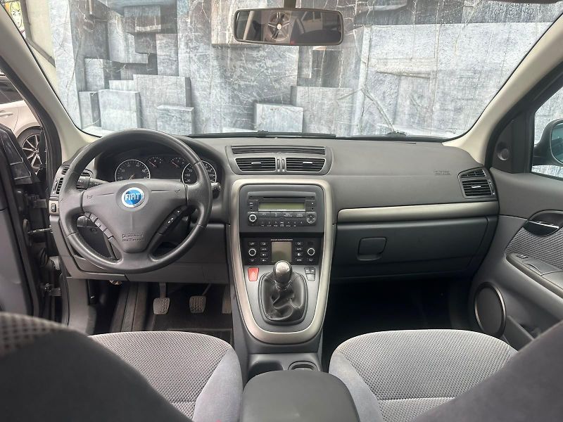 Fiat Croma (2005) 1.9JTD, 88KW - fotka 11 z 18