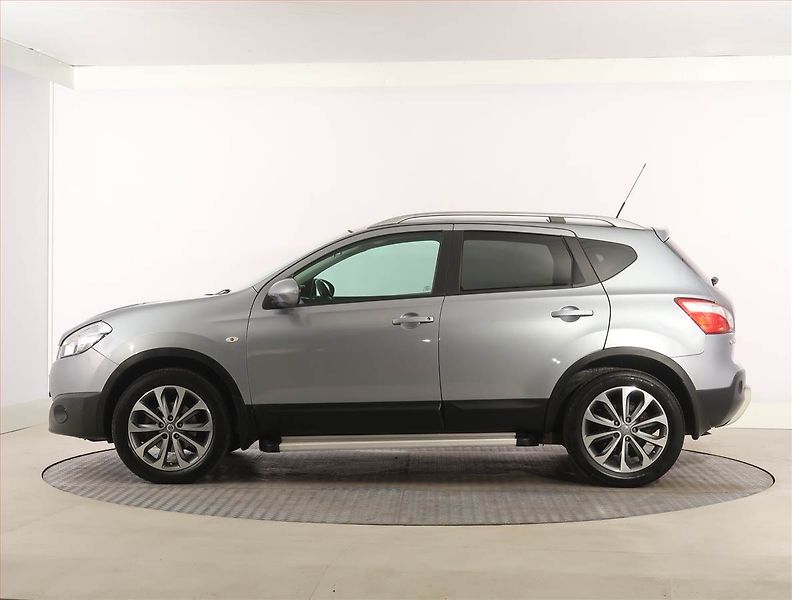 Nissan Qashqai (2010) 2.0 dCi, 4X4, Navi, Tempomat - fotka 3 z 20
