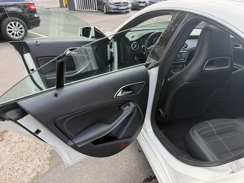 Mercedes-Benz CLA (2015) - fotka 12 z 31