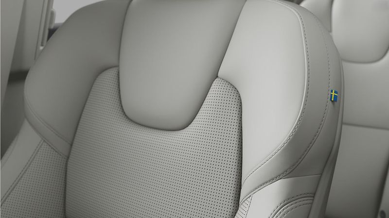 Volvo XC90 (2026) T8 AWD AUT RECHARGE DARK PLUS - fotka 10 z 14