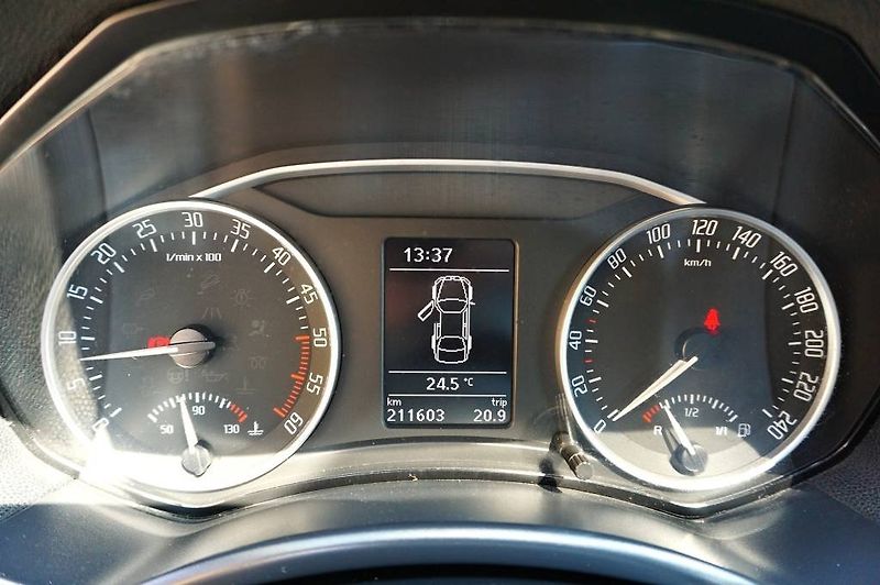Škoda Octavia (2013) ELEGANCE 1,6 TDI 77 kW - fotka 25 z 29
