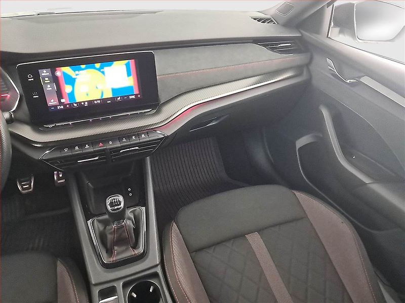 Škoda Octavia (2023) RS 2.0 TSI - fotka 8 z 25