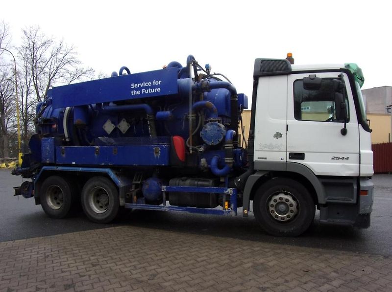 Mercedes-Benz (2005) 2544 recyklér-Fekál - fotka 3 z 8