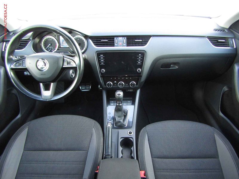 Škoda Octavia (2019) 2.0 TDi 4x4, ČR, Scout, DSG - fotka 8 z 21