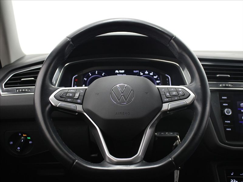 Volkswagen Tiguan Allspace 1,5 TSi 110kW DSG Life 1.maj. - fotka 9 z 23