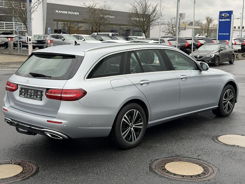 Mercedes-Benz Třídy E E 220 d T 9G-TRONIC Avantgarde - fotka 20 z 36
