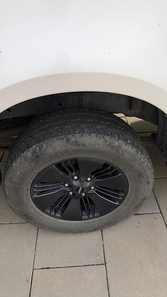 Isuzu D-Max (2022) LSE 4x4, 120kW - fotka 26 z 26