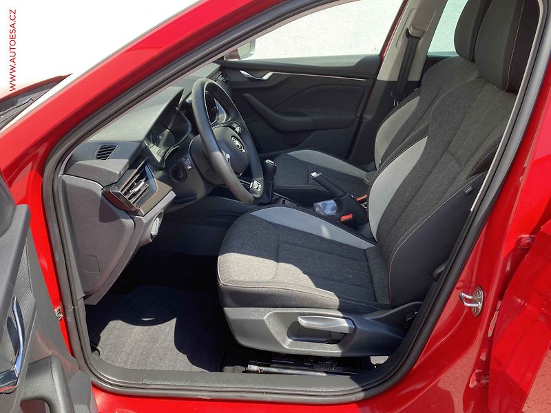 Škoda Scala (2023) 1.5 TSi, 1.maj,ČR, Style - fotka 9 z 19