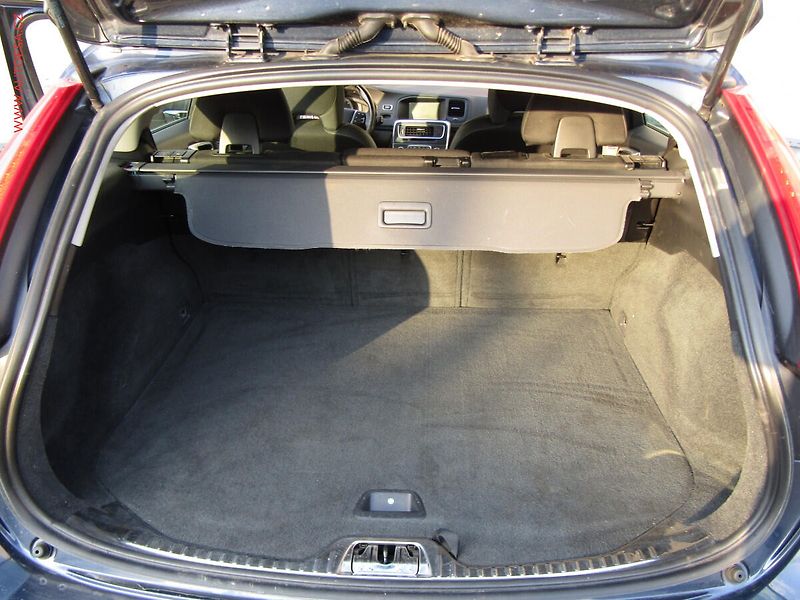 Volvo V60 (2014) 2.0 D, ČR, AC, TZ, park.asist - fotka 7 z 19