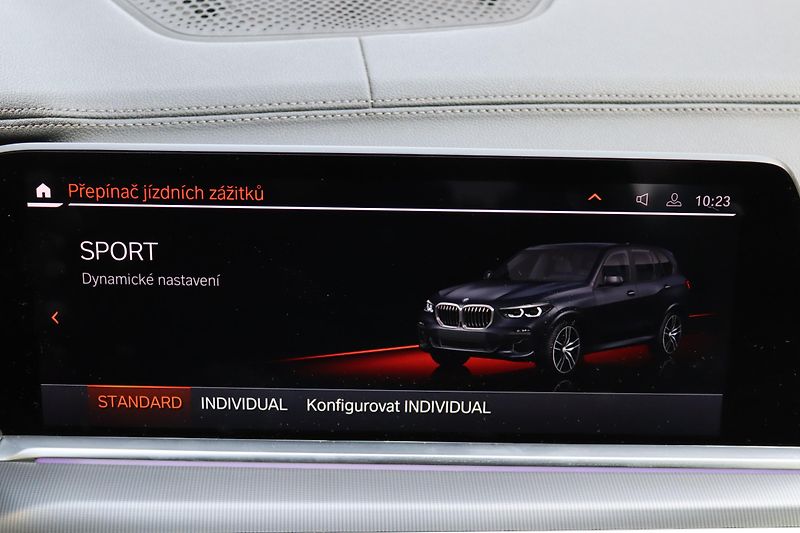 BMW X5 XDRIVE 30D M-PAKET G05 195kW  - fotka 32 z 49