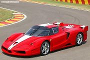 Nikde jinde než na okruhu asi Ferrari FXX neuvidíme.
