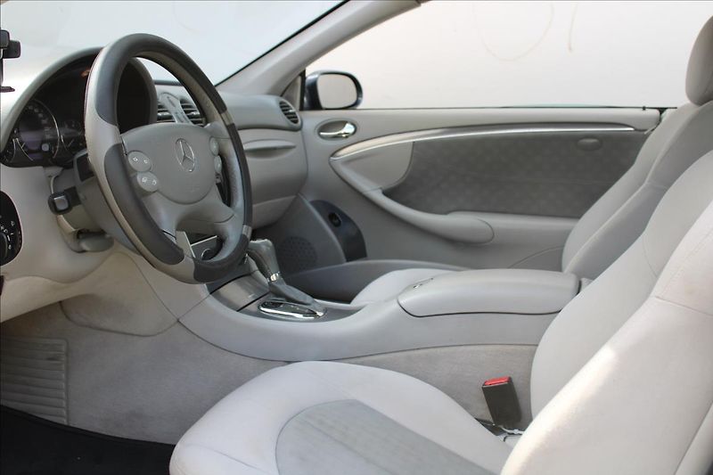 Mercedes-Benz CLK 270 CDI / Automat / CZ - fotka 11 z 32