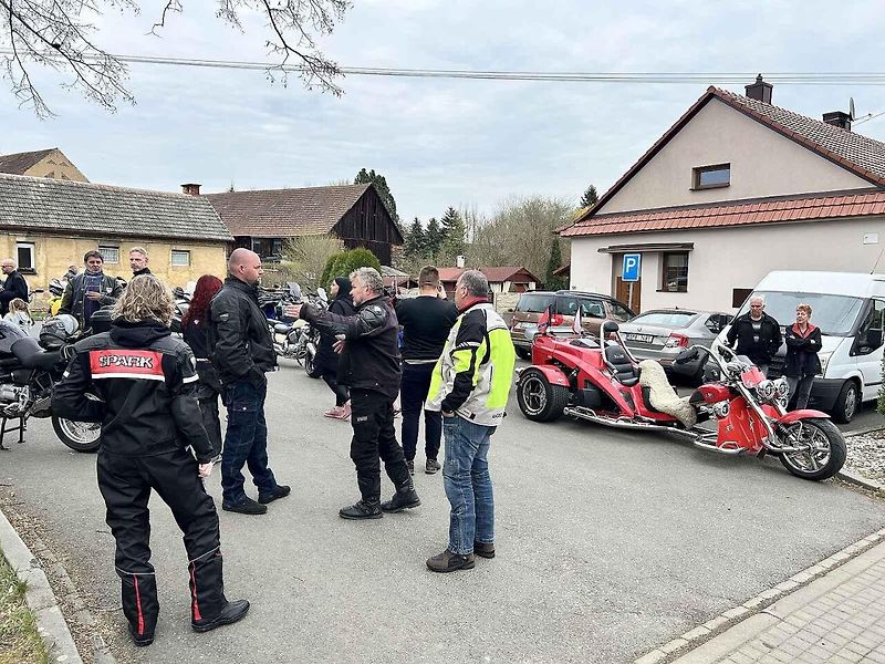 Žehnání motorek v Puclicích.