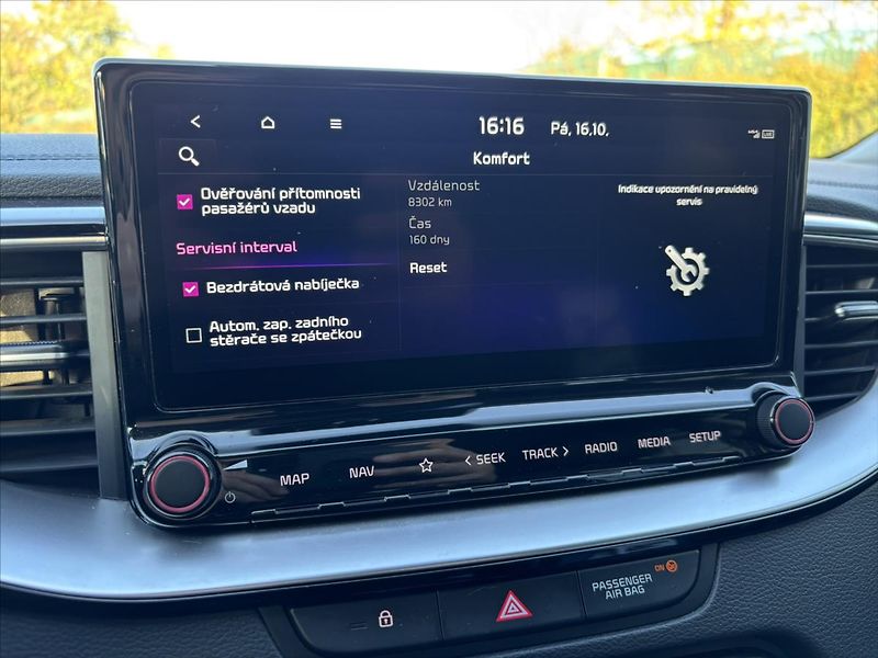 Kia Ceed 1,5 TGDi AT TOP ZÁRUKA TAŽNÉ - fotka 21 z 51