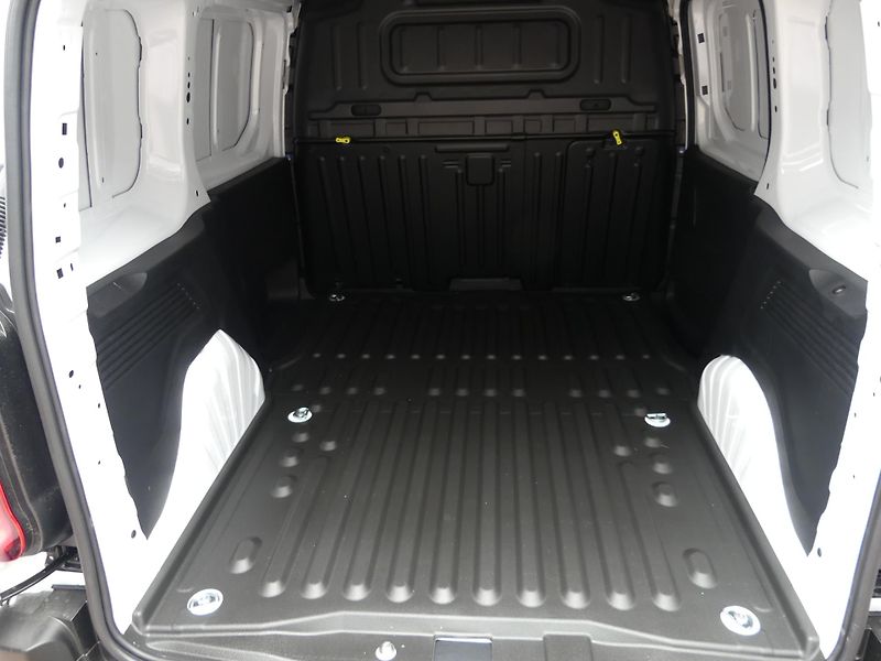 Citroën Berlingo (2026) VAN L1 650 BlueHDi 100 MAN6 - fotka 9 z 14