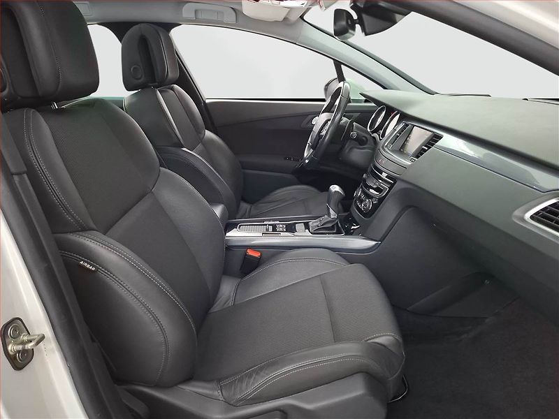 Peugeot 508 (2017) 2.0 BlueHDi, Automat, Kůže - fotka 9 z 22