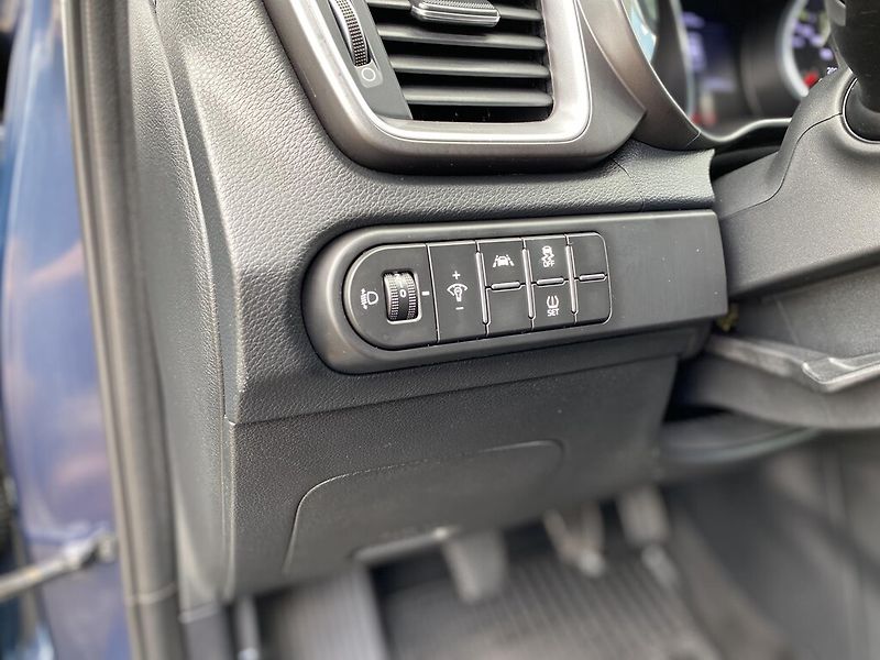Kia Ceed 1,5 T-GDi 117,5 kW TOP - fotka 12 z 24