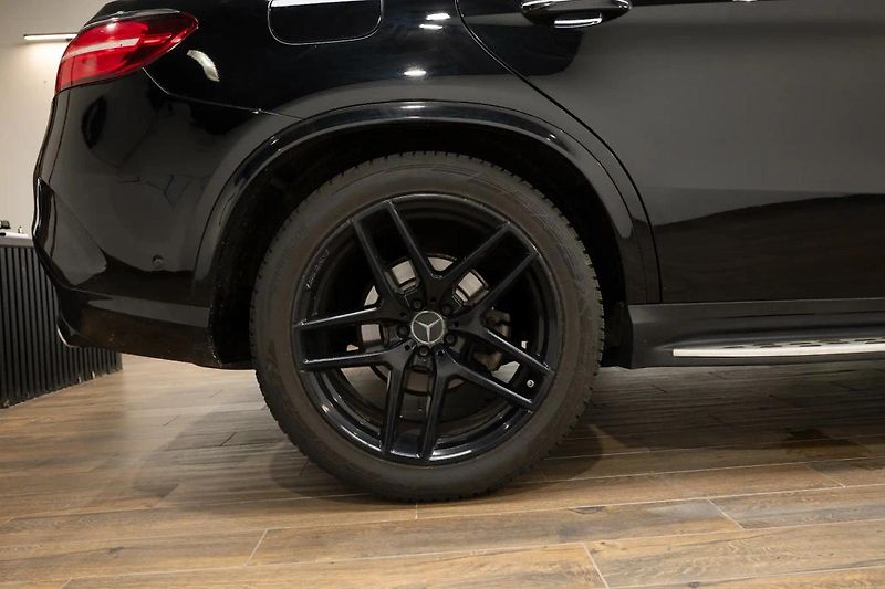 Mercedes-Benz GLE 350d Coupe 190 kW AMG paket - fotka 23 z 24