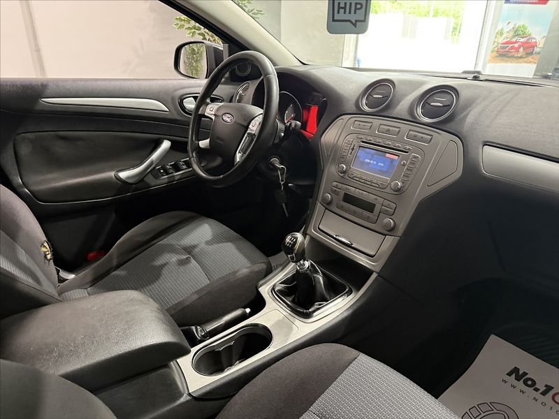 Ford Mondeo 2,0   TDCI 103KW TAŽNÉ PO STK - fotka 11 z 14