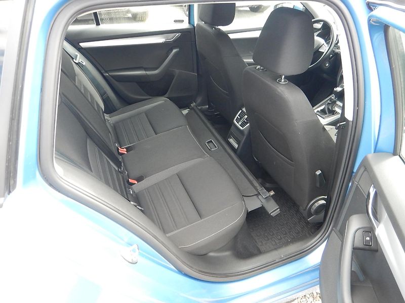 Škoda Octavia III 1.6 TDI, ČR, KLIMA - fotka 12 z 28