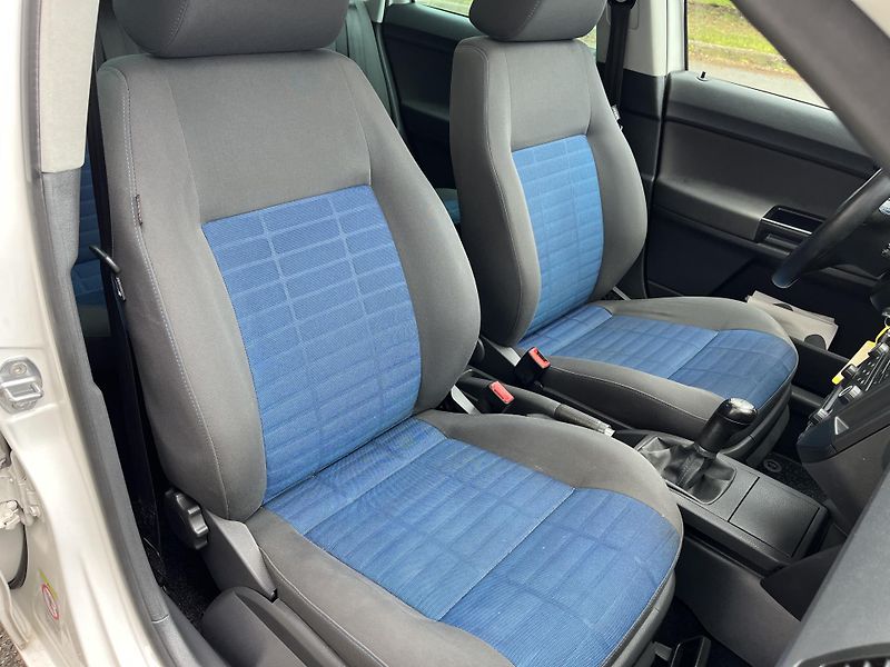 Volkswagen Polo 1,2 12V Trend / servis.kn. - fotka 21 z 33