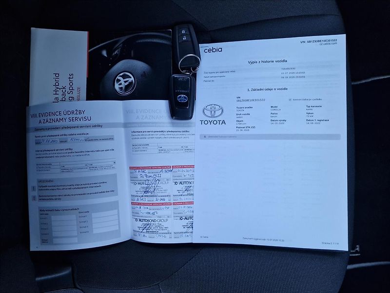 Toyota Corolla 1.8 Hybrid Comfort, ČR,1.Maj. - fotka 43 z 46