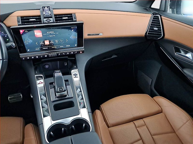 DS Automobiles DS7 Crossback (2024) 1.5 BlueHDI - fotka 8 z 26